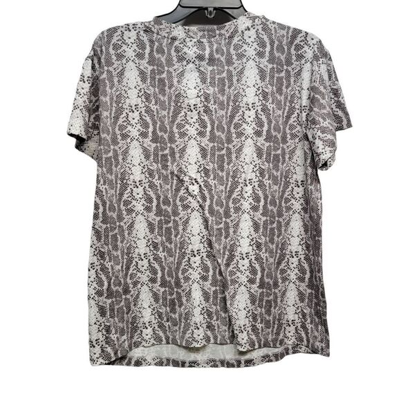 Socialite Crewneck T-Shirt in Small Gray Leopard Medium - Picture 2 of 3